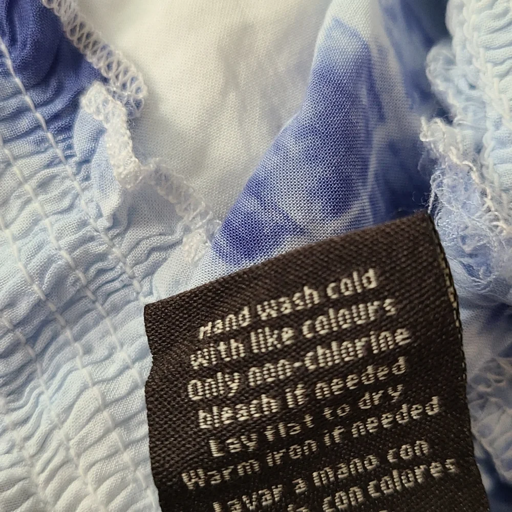 NWT fever beautiful batik top with embroidery,  L - Picture 16 of 16